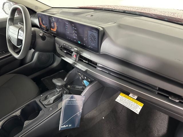 2026 Kia K4 LXS