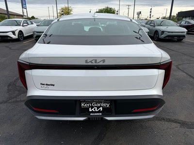 2026 Kia K4 LXS