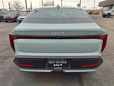 2026 Kia K4 LXS