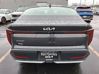 2026 Kia K4 LXS