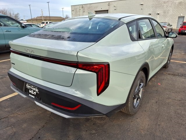 2026 Kia K4 LXS