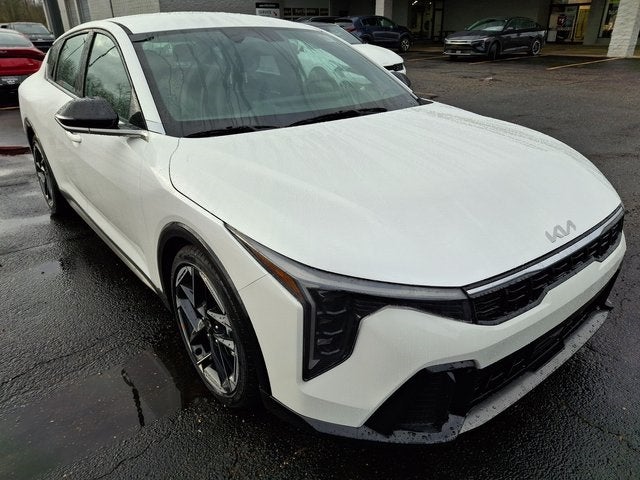 2025 Kia K4 GT-Line