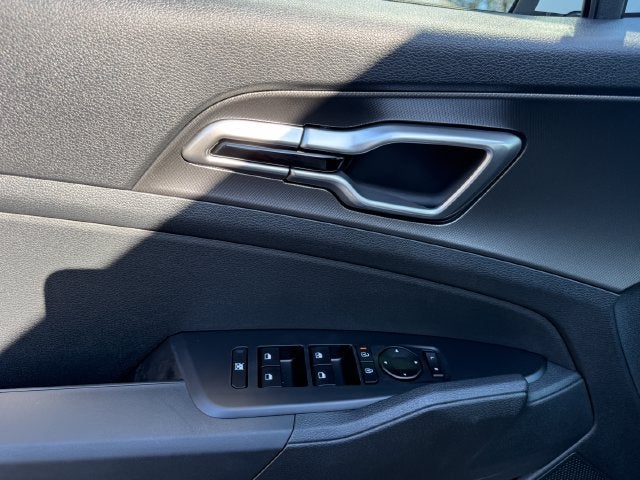 2027 Kia Sportage LX