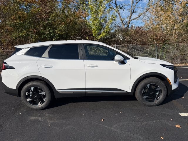 2027 Kia Sportage LX