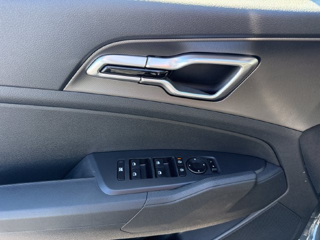 2027 Kia Sportage Hybrid LX