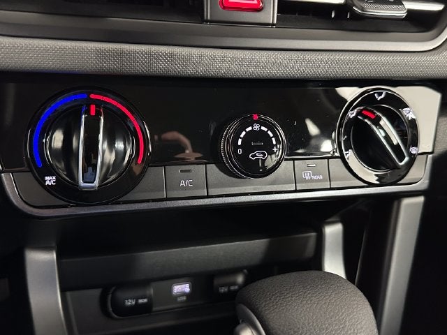 2025 Kia Seltos LX