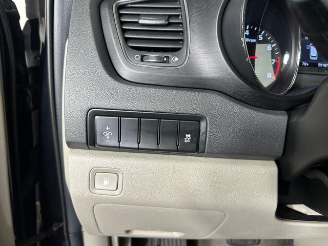 2021 Kia Sedona LX