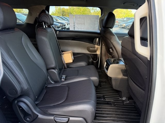 2027 Kia Carnival LXS