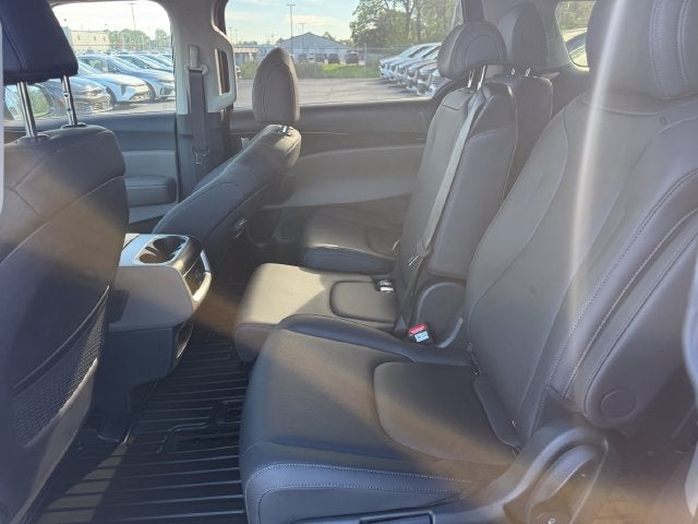 2027 Kia Carnival LXS