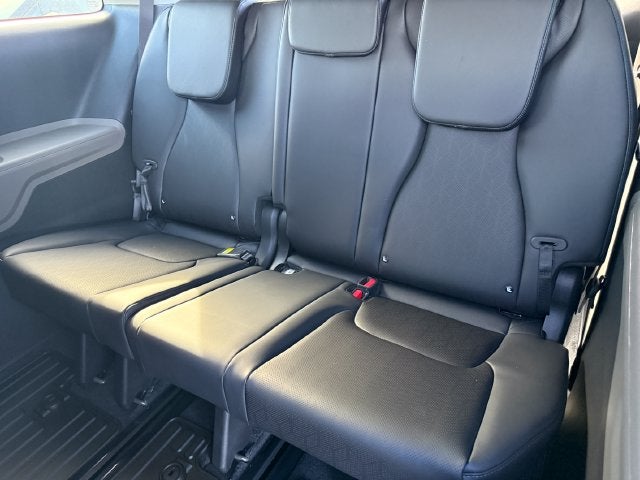 2027 Kia Carnival LXS