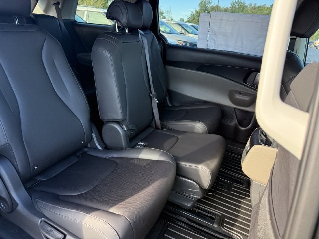 2027 Kia Carnival LXS