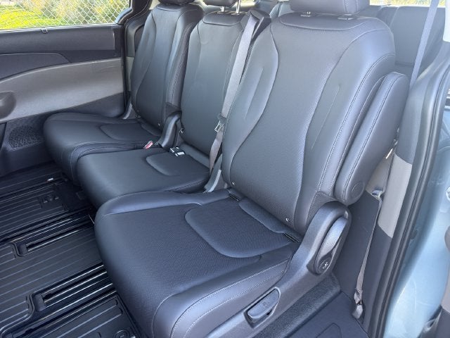 2027 Kia Carnival EX