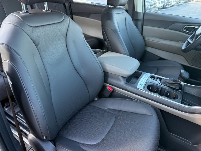 2027 Kia Carnival EX