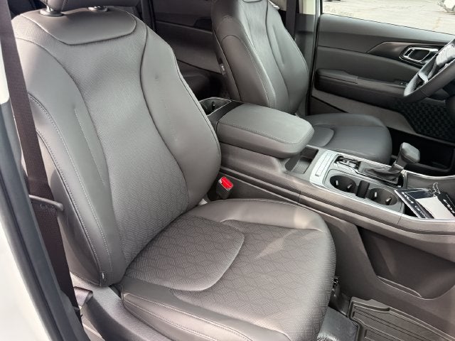2027 Kia Carnival EX