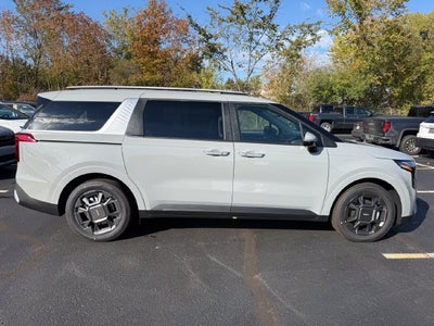 2027 Kia Carnival Hybrid EX