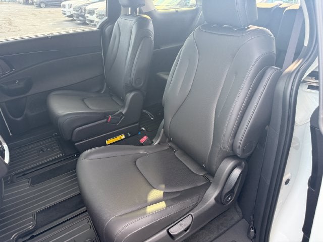 2027 Kia Carnival Hybrid EX