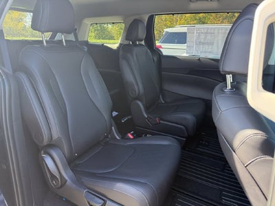 2027 Kia Carnival Hybrid EX