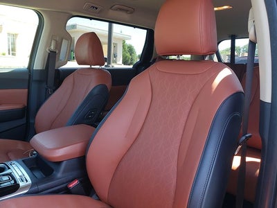 2024 Kia Carnival SX