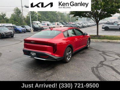 2025 Kia K4 LXS