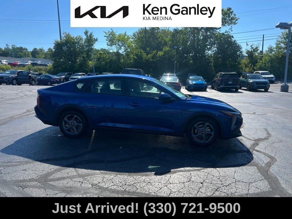 2025 Kia K4 LXS