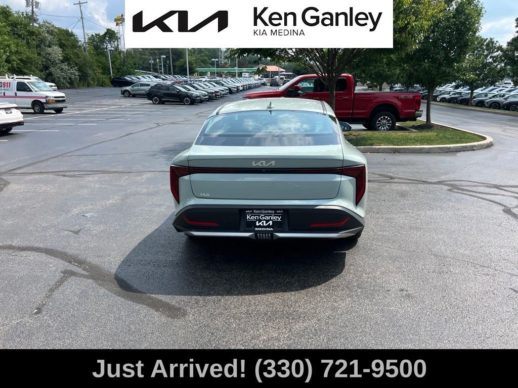2025 Kia K4 LXS
