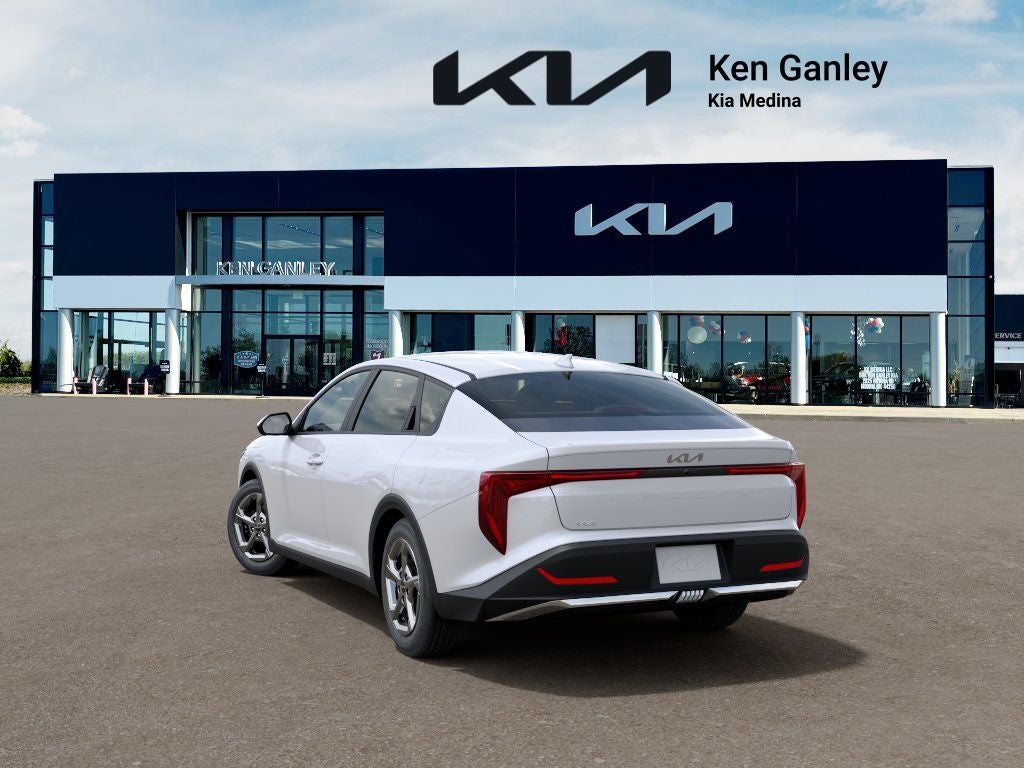 2026 Kia K4 LXS