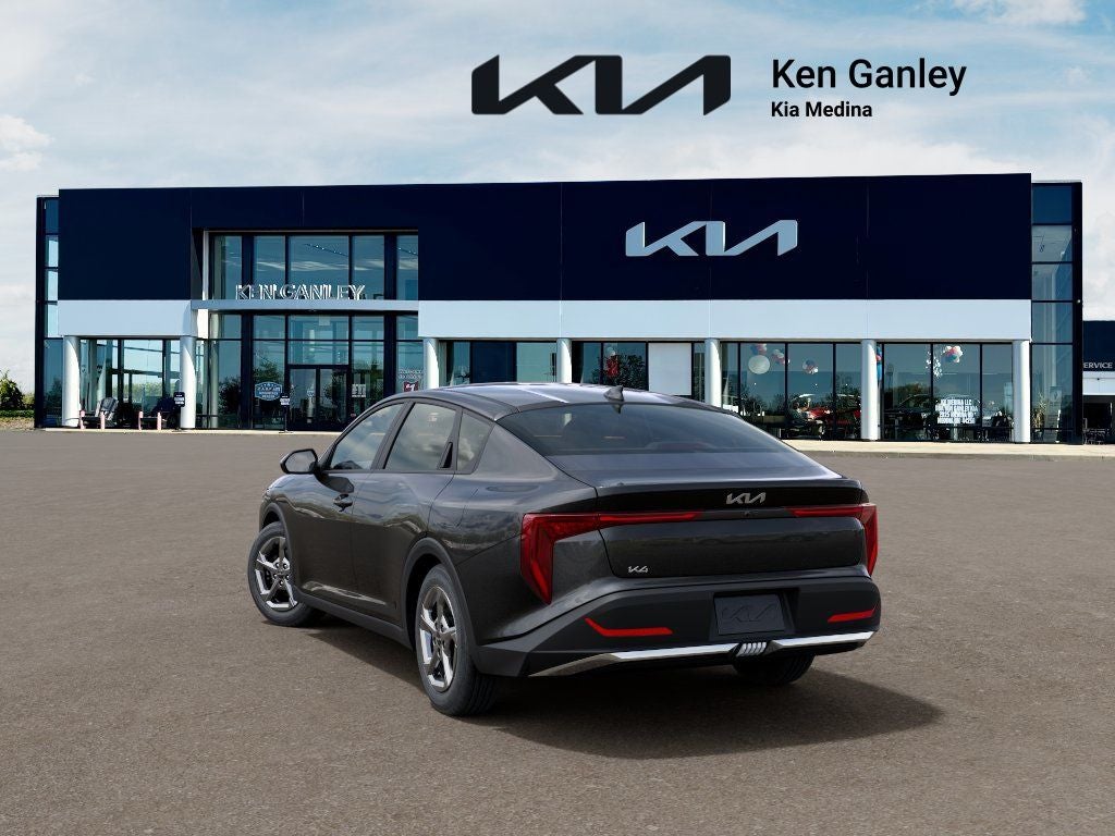 2026 Kia K4 LXS