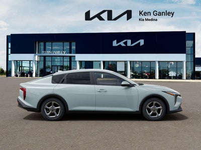 2026 Kia K4 LXS