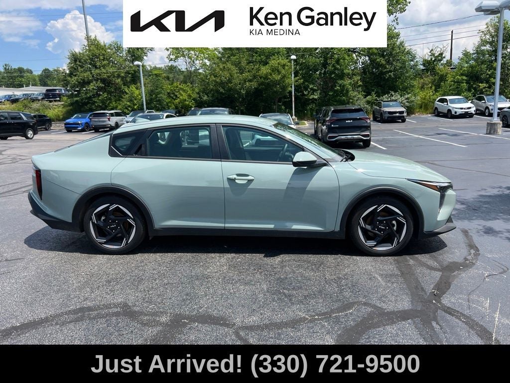 2025 Kia K4 EX
