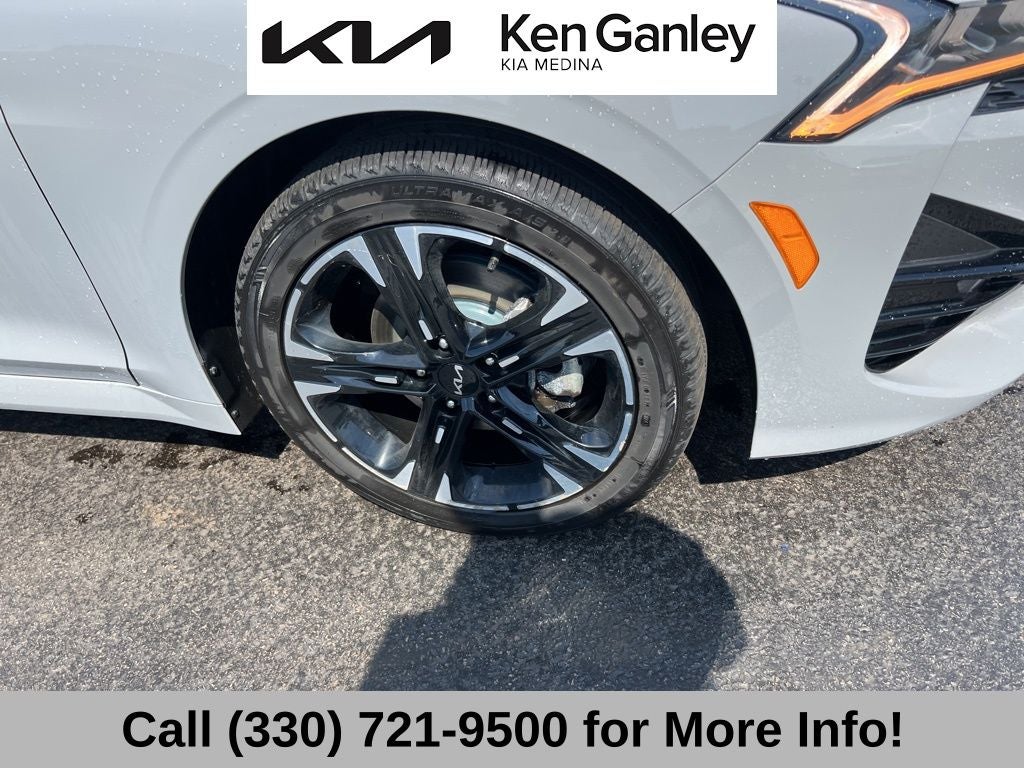 2024 Kia K5 GT-Line