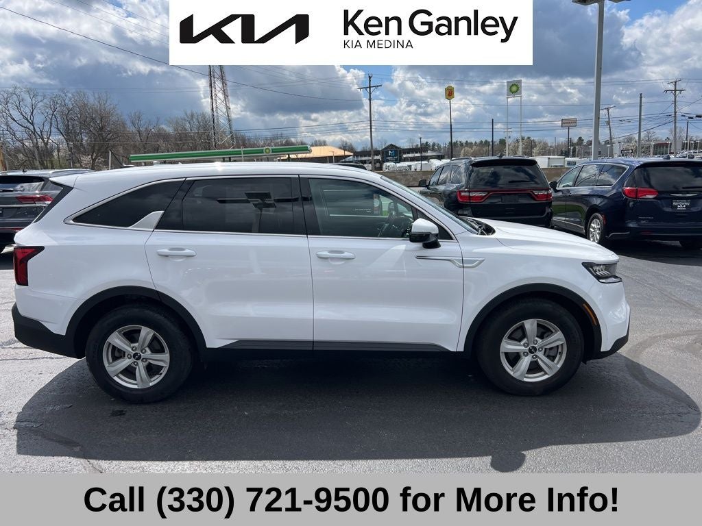 2023 Kia Sorento LX