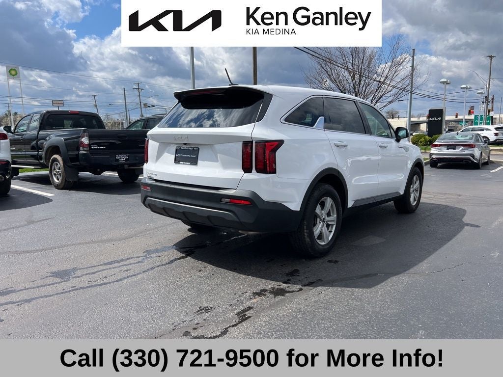 2023 Kia Sorento LX