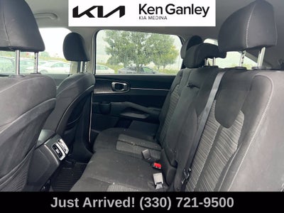 2022 Kia Sorento LX