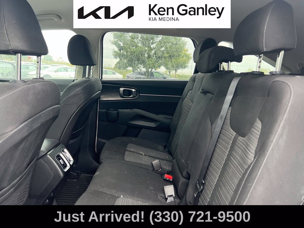2022 Kia Sorento LX
