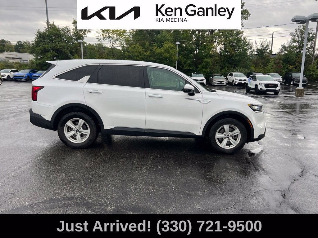 2022 Kia Sorento LX