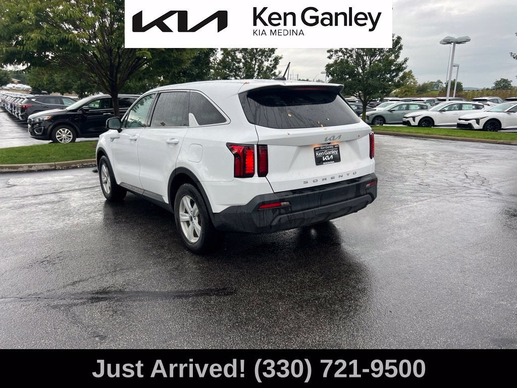 2022 Kia Sorento LX
