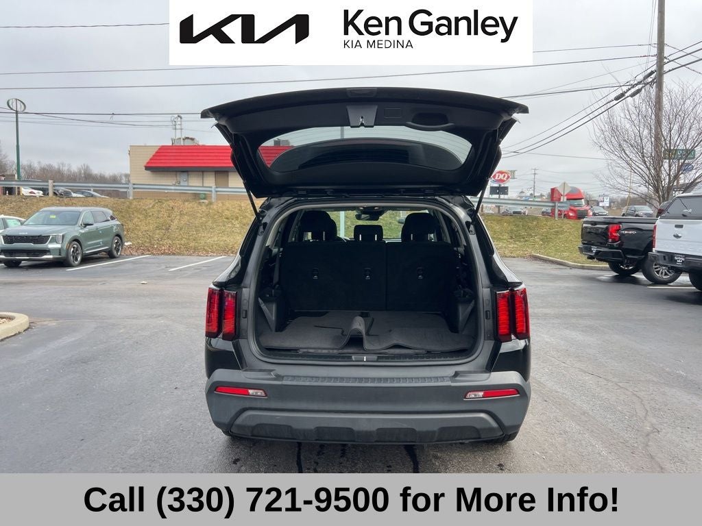 2023 Kia Sorento LX