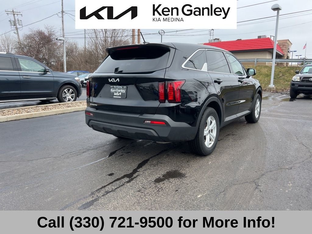 2023 Kia Sorento LX