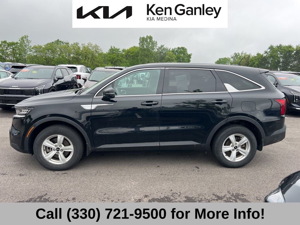 2022 Kia Sorento LX