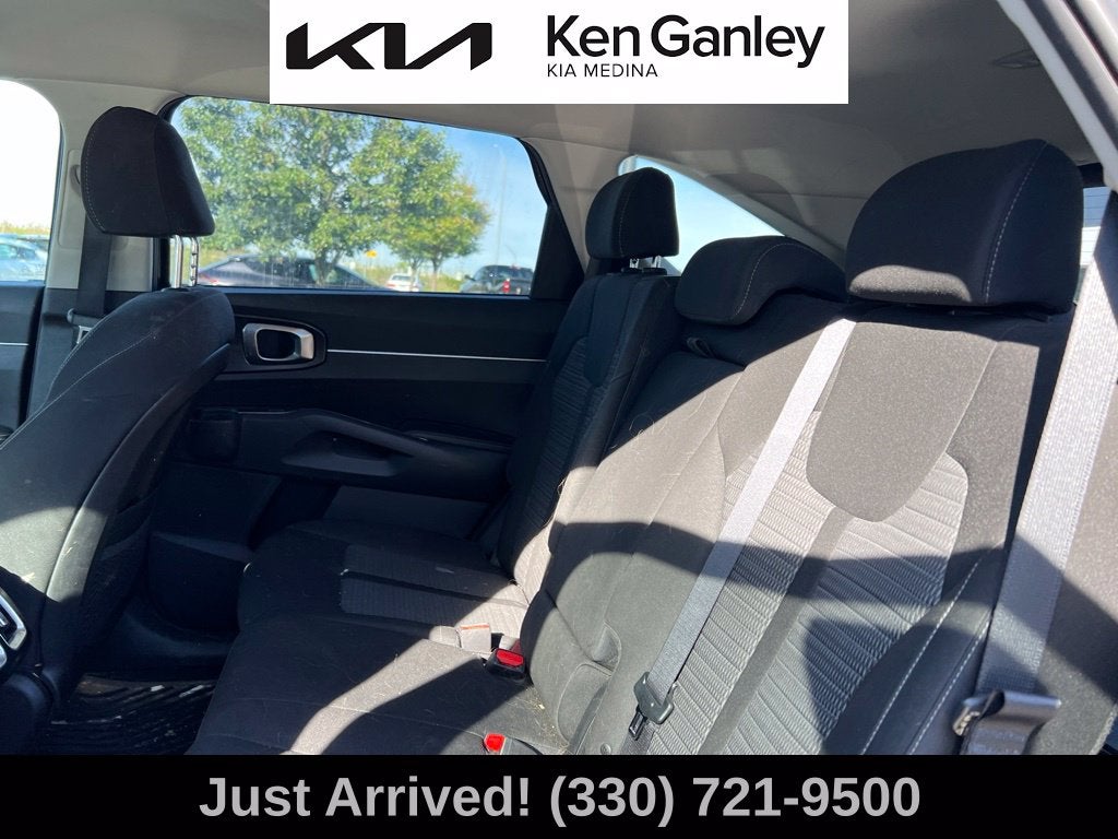 2022 Kia Sorento LX