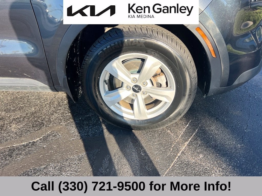 2022 Kia Sorento LX