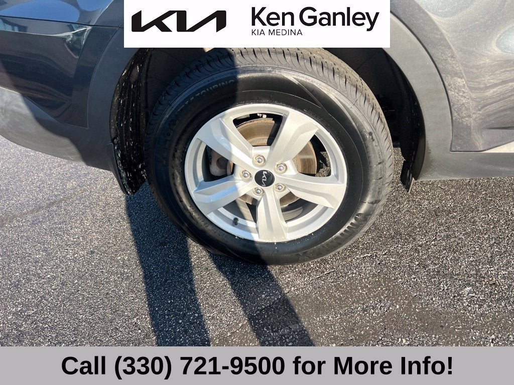2022 Kia Sorento LX