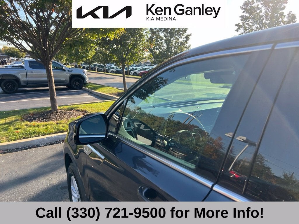 2022 Kia Sorento LX