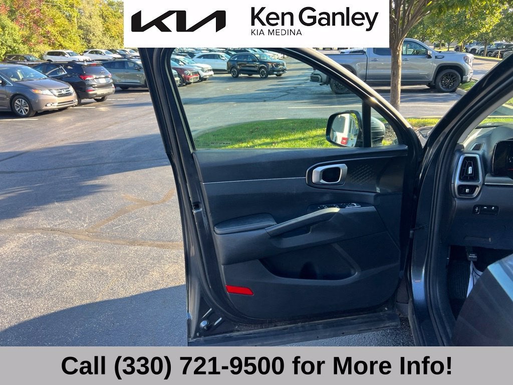 2022 Kia Sorento LX