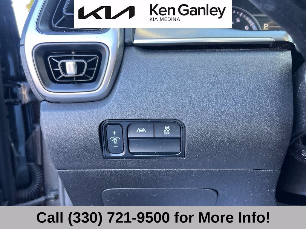 2022 Kia Sorento LX