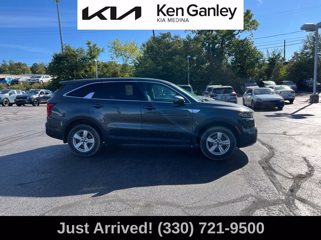 2022 Kia Sorento LX