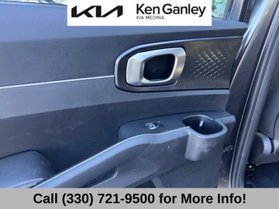2022 Kia Sorento LX