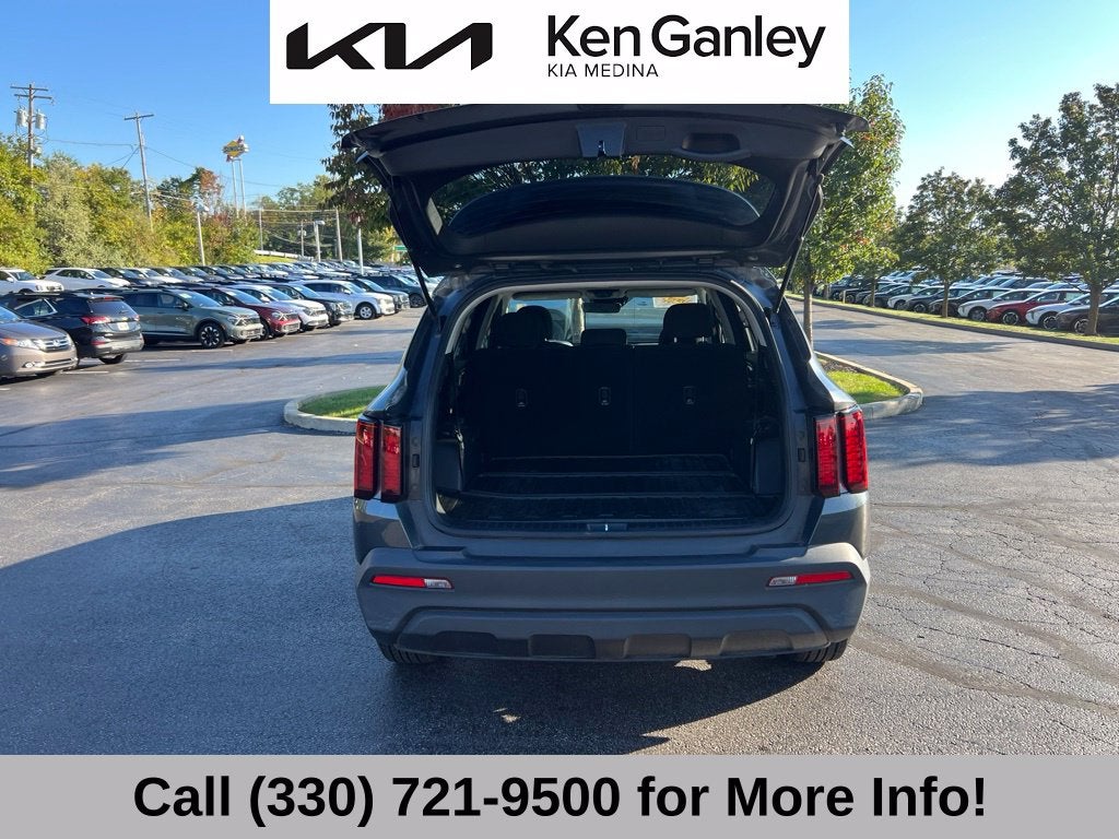 2022 Kia Sorento LX