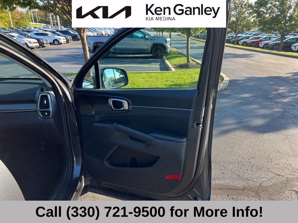 2022 Kia Sorento LX