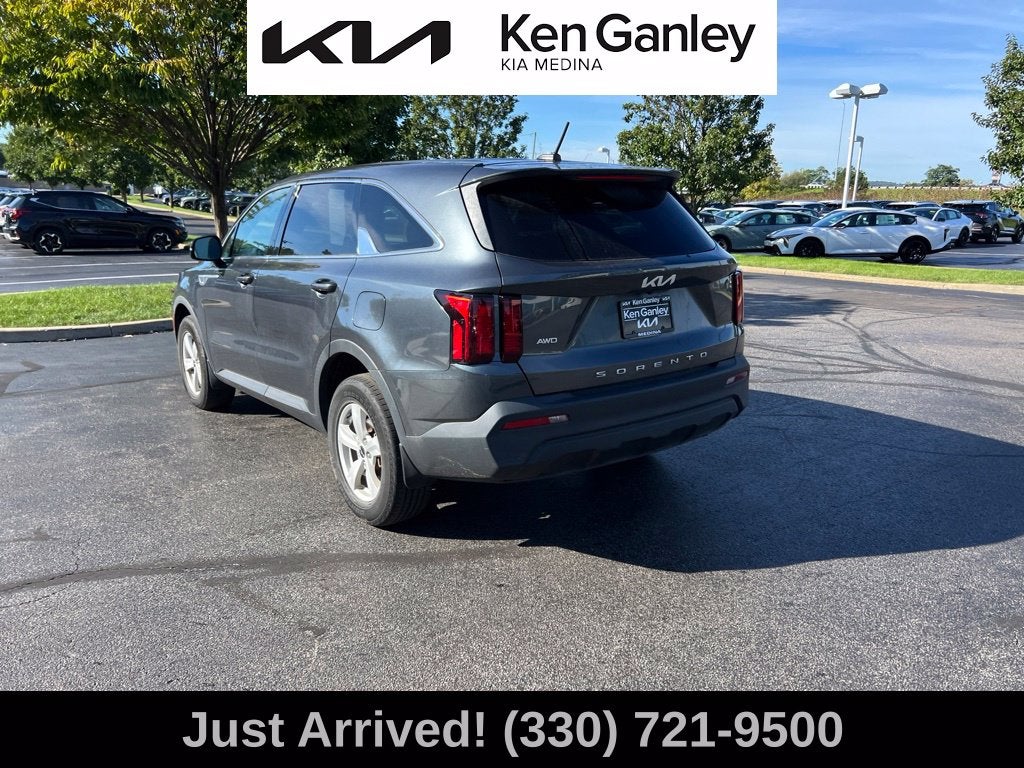 2022 Kia Sorento LX